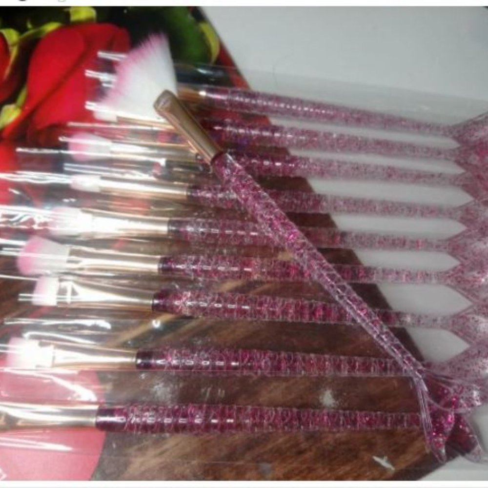 10 Piece Acrylic Mermaid Make Up Brush Set - Picture 7 of 9